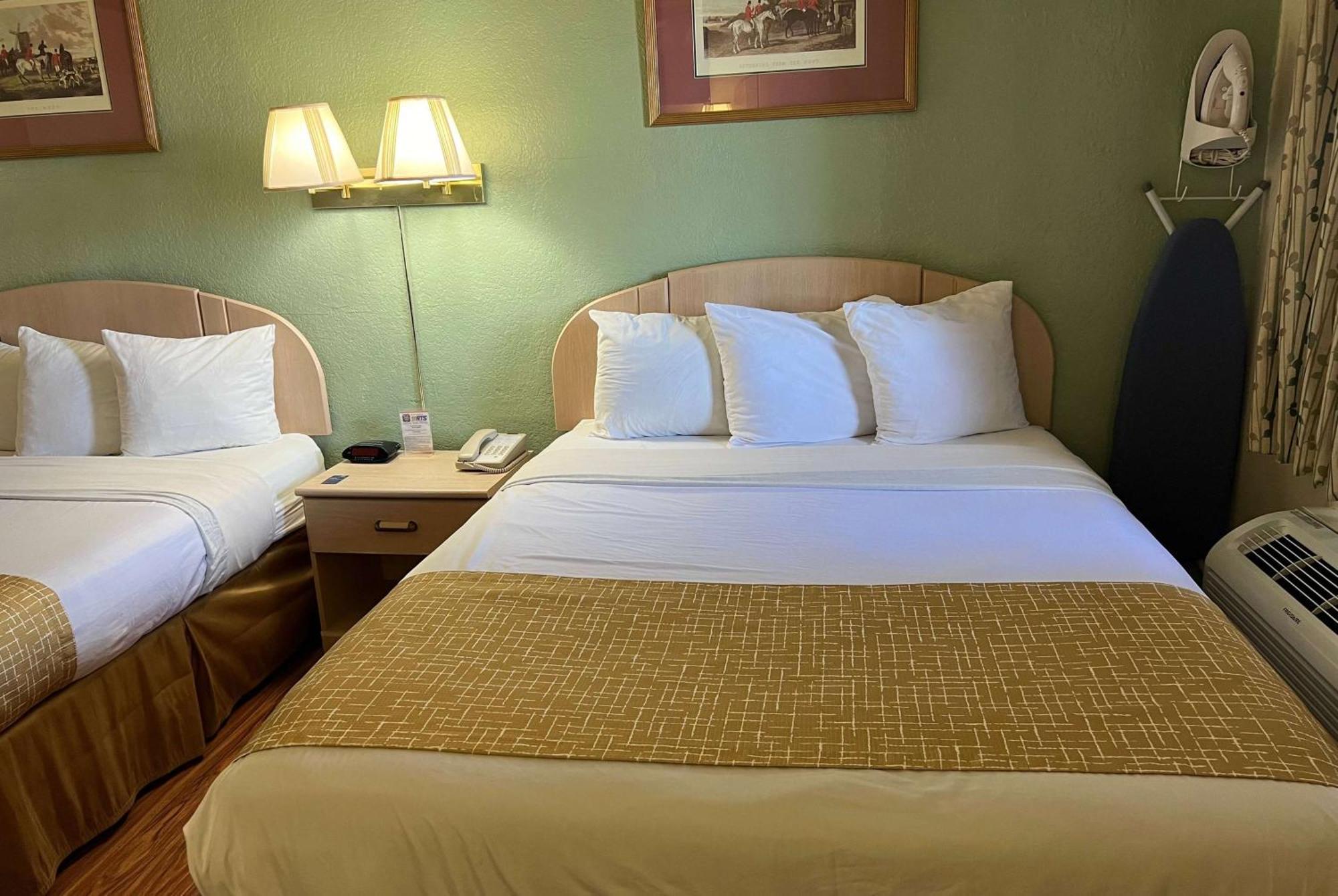 Travelodge By Wyndham Holbrook Kültér fotó