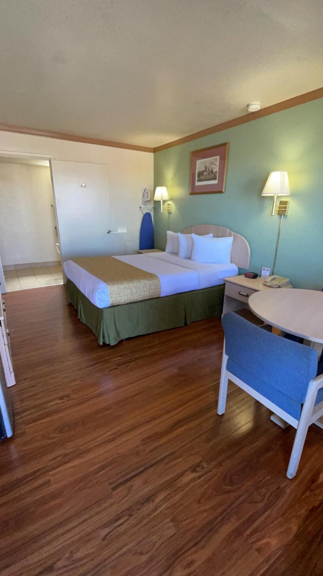 Travelodge By Wyndham Holbrook Kültér fotó